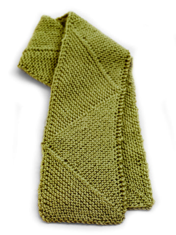 Yin Yang Scarf in Lion Brand Wool-Ease - 90199AD