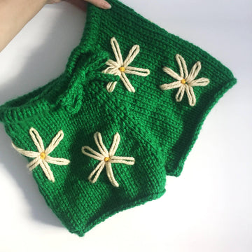 Embroidered Daisy Chunky Shorts