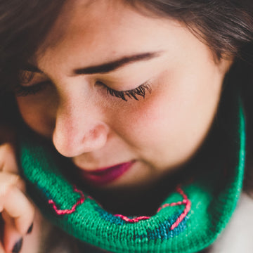 Re-Leaf Double-Knit Reversible Cowl in SweetGeorgia Cashluxe Fine - Downloadable PDF