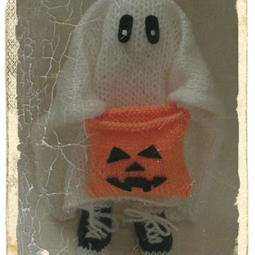 Oooh scary trick or treat boy