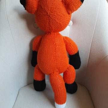 Cuddly Fox Knitting Pattern