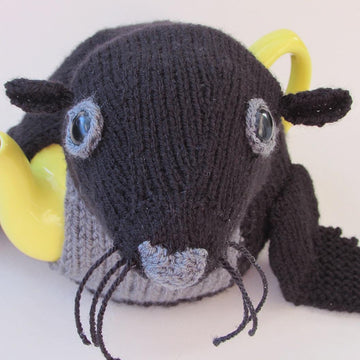 Sea lion tea cosy