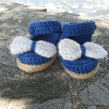 Blue sandals with bow