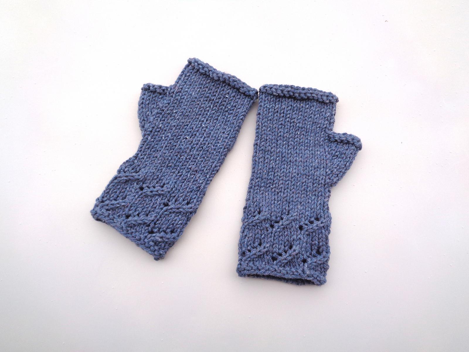 Bluebell Fingerless Gloves
