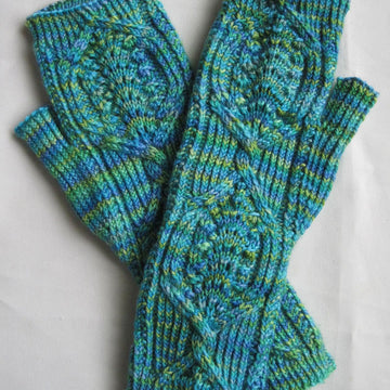 Kando Cabled Fingerless Mitts