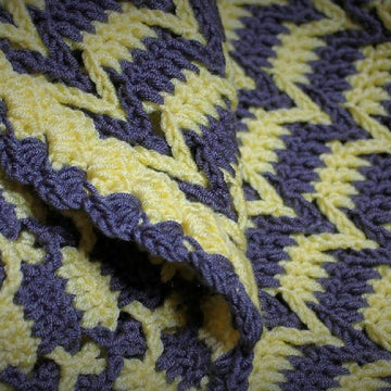 Crescent Moon Blanket (dropped chevron)