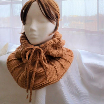 Calda Hooded Cowl