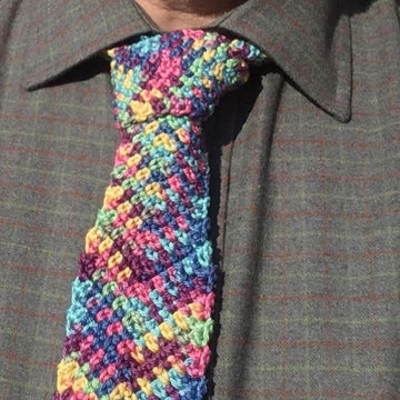 V Tie