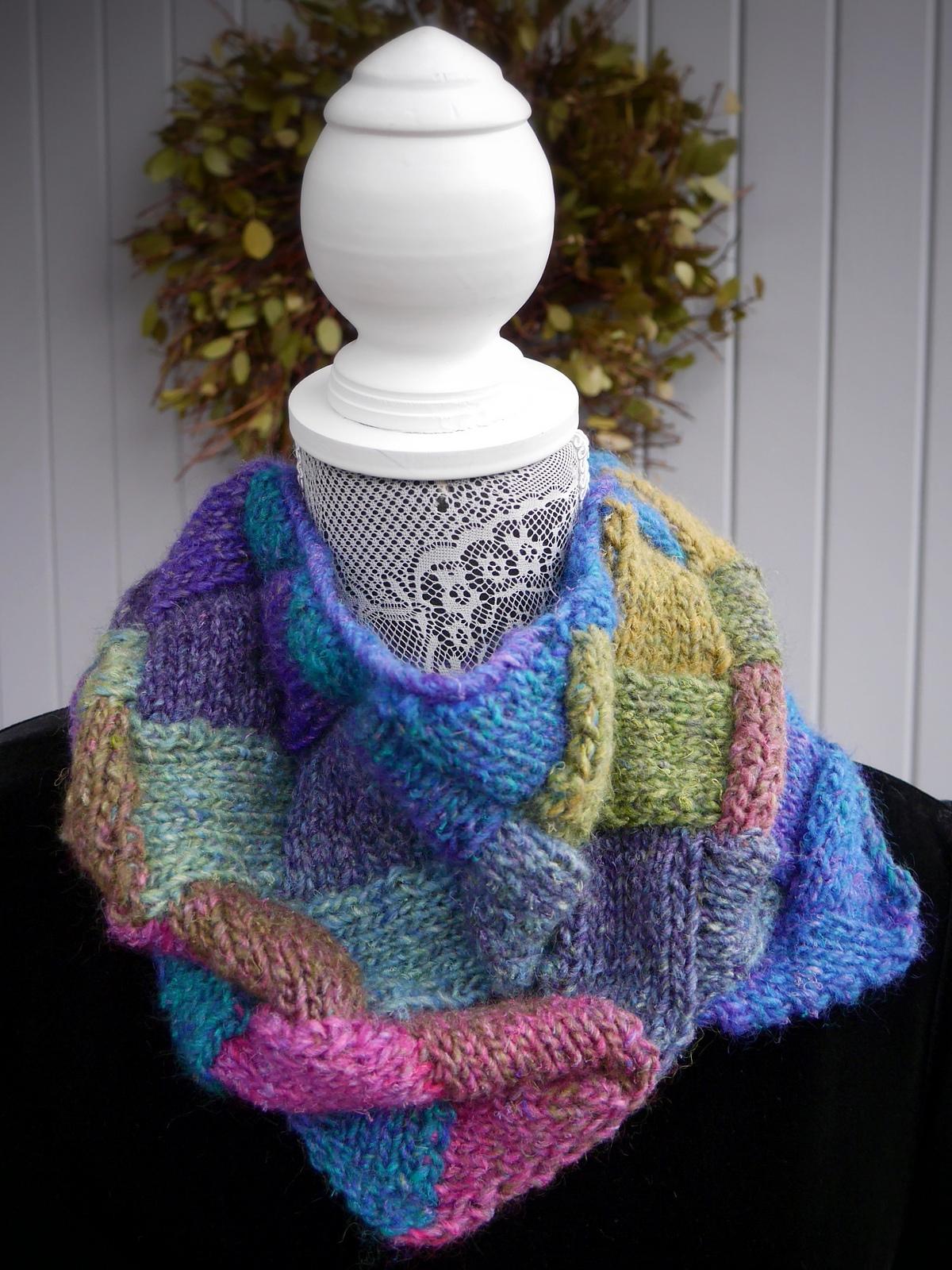 Athena Entrelac Cowl