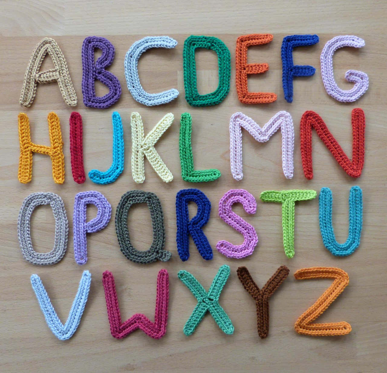 Alphabetic characters crochet pattern A-Z