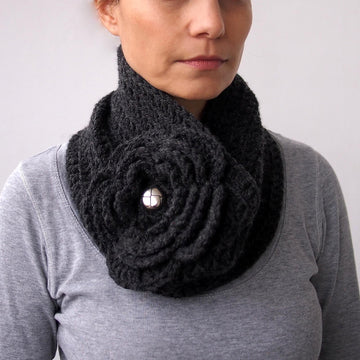 Bulky Flower cowl