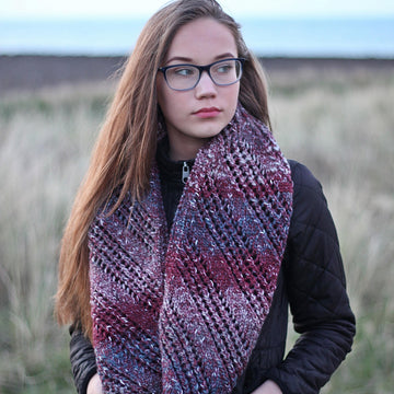 Radish infinity scarf