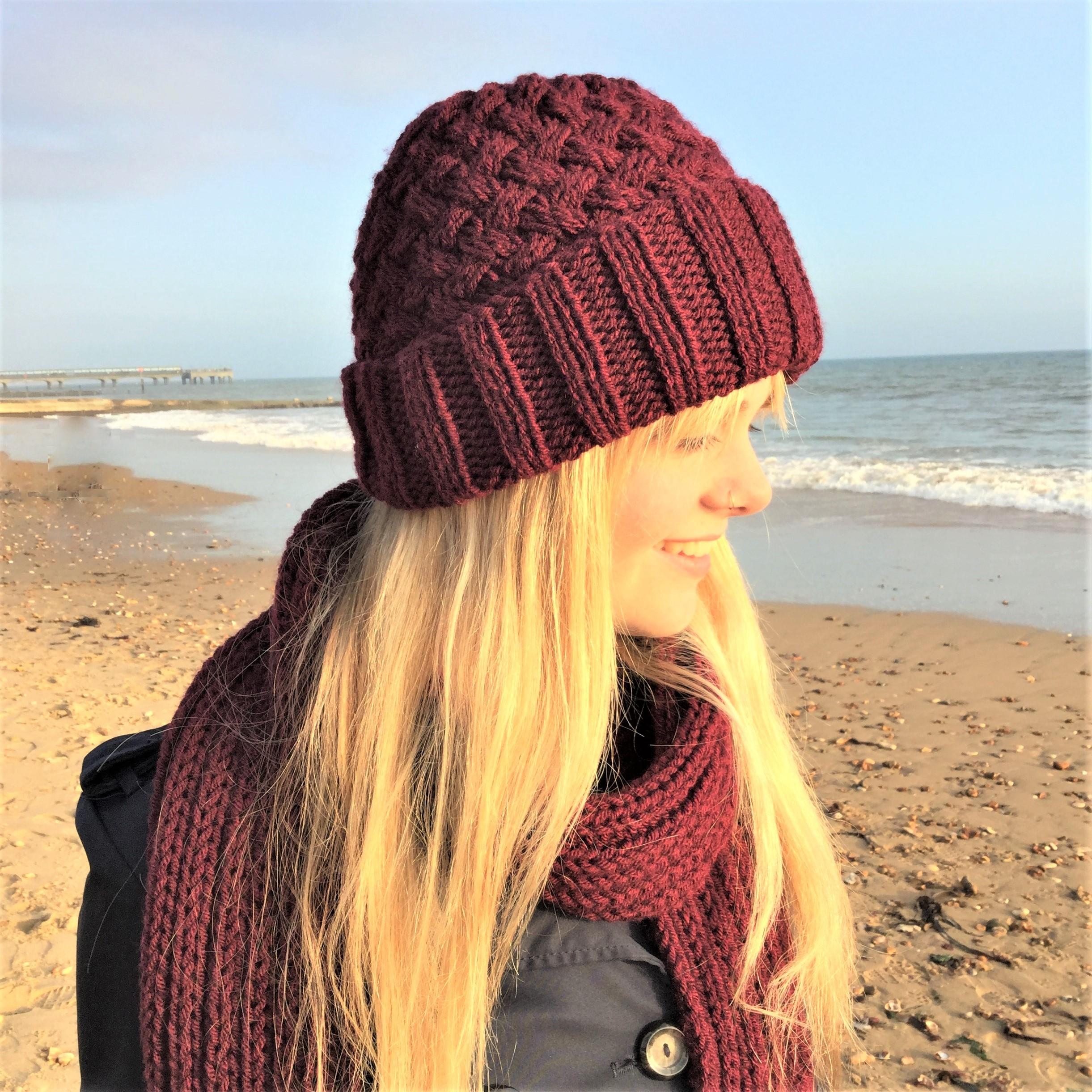 “Yvonne” scarf, hat and gloves