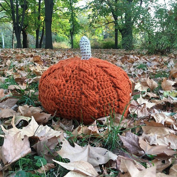 Cabled texture pumpkin pouf