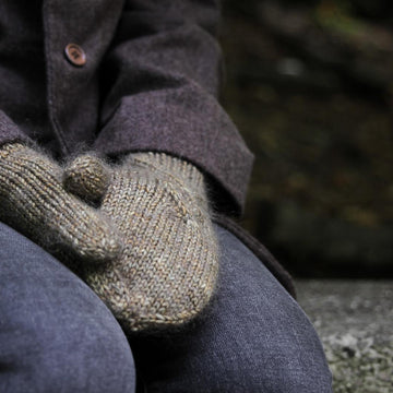 Ghostwood Mittens