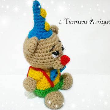 Nick, the carnival bear, clown bear crochet pattern