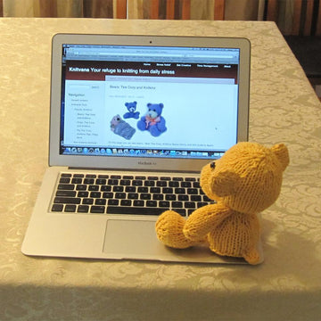 Knitkinz Bear for Your Office