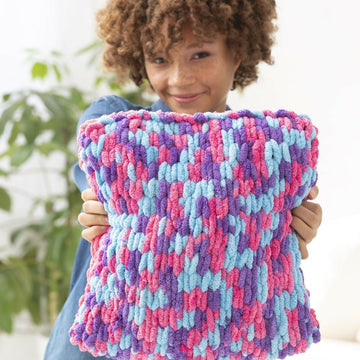 Claire Pillow in Lion Brand Off The Hook - L80225a - Downloadable PDF