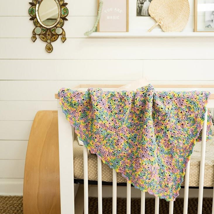 Granny Square Baby Afghan in Lion Brand Bundle of Love - M22118 BL - Downloadable PDF