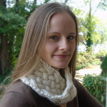 Snow Twist Cowl