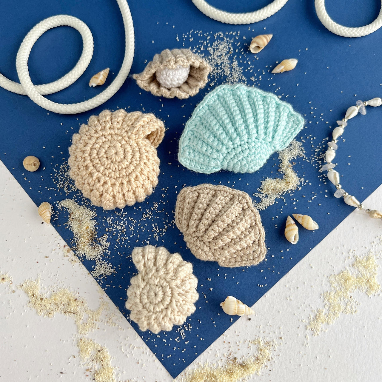 Seashell crochet pattern Amigurumi shell keychain and bag charm