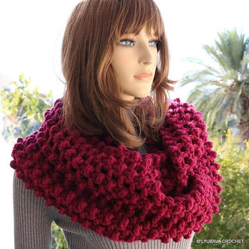 Chunky Crochet Circle Scarf Raspberry