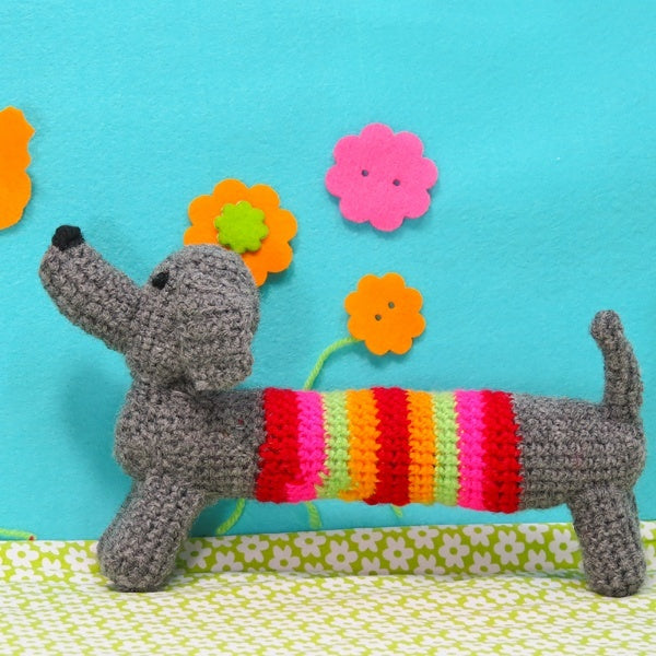 Buttonbag Sausage Dog Crochet Kit