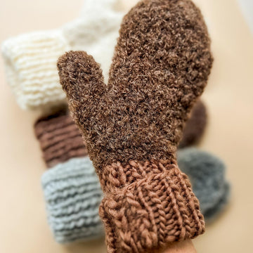 KOSE mittens