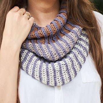 Gradient Ribbed Cowl