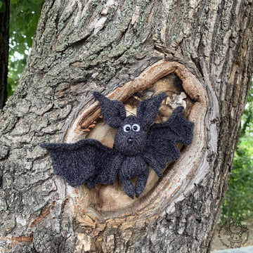 Mini cute Bat knitting flat