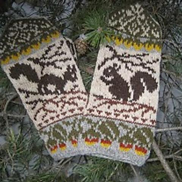 Squirrels Mittens