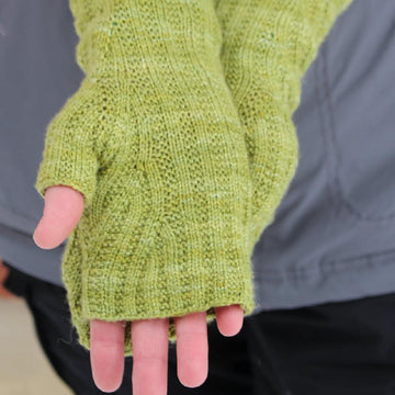 Interrupted swirl mitts