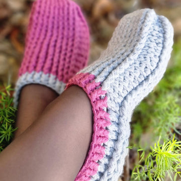 Cozy crochet slippers socks for adults and kids pattern S3