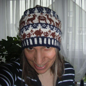 Winter deer feeding beanie