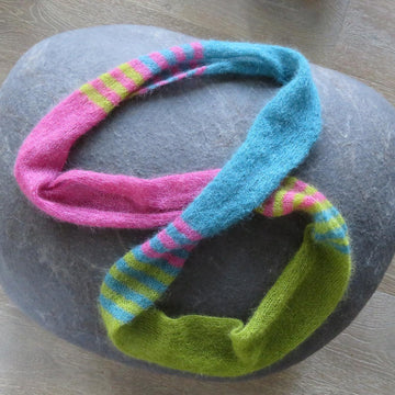 Cafe in New York Infinity Scarf
