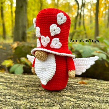 Gnome red Valentine with wings
