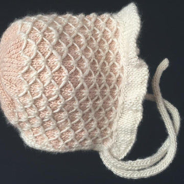 Criss Cross Applesauce Bonnet pattern