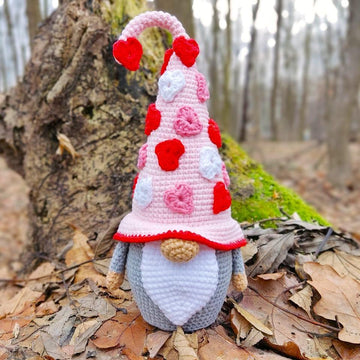 Crochet Valentine gnome