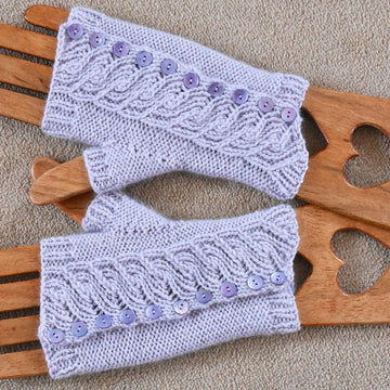 Nest button up mitts