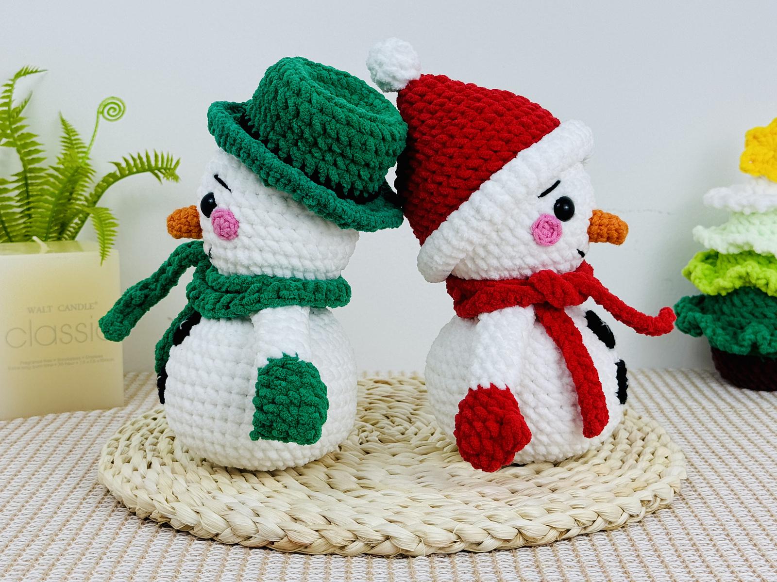 Christmas Snowman Couple Crochet Patterns