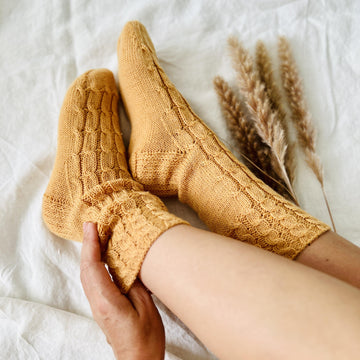 Autumn cable socks