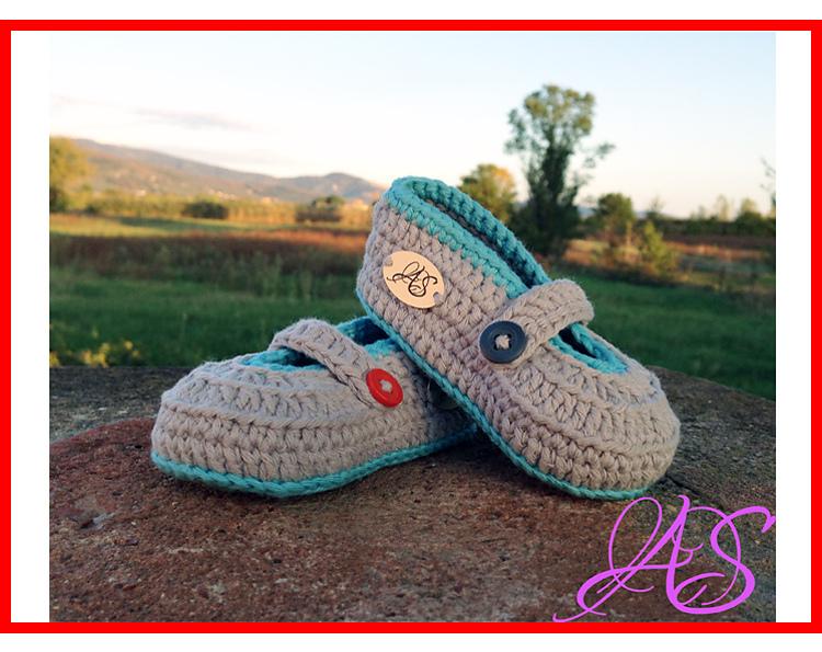 Baby Shoes - 4 Sizes Inside