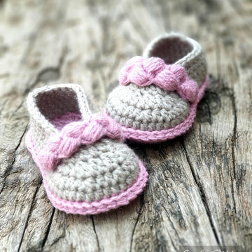 Baby Mary Janes ,  baby bootie crochet pattern - 2 trim variations