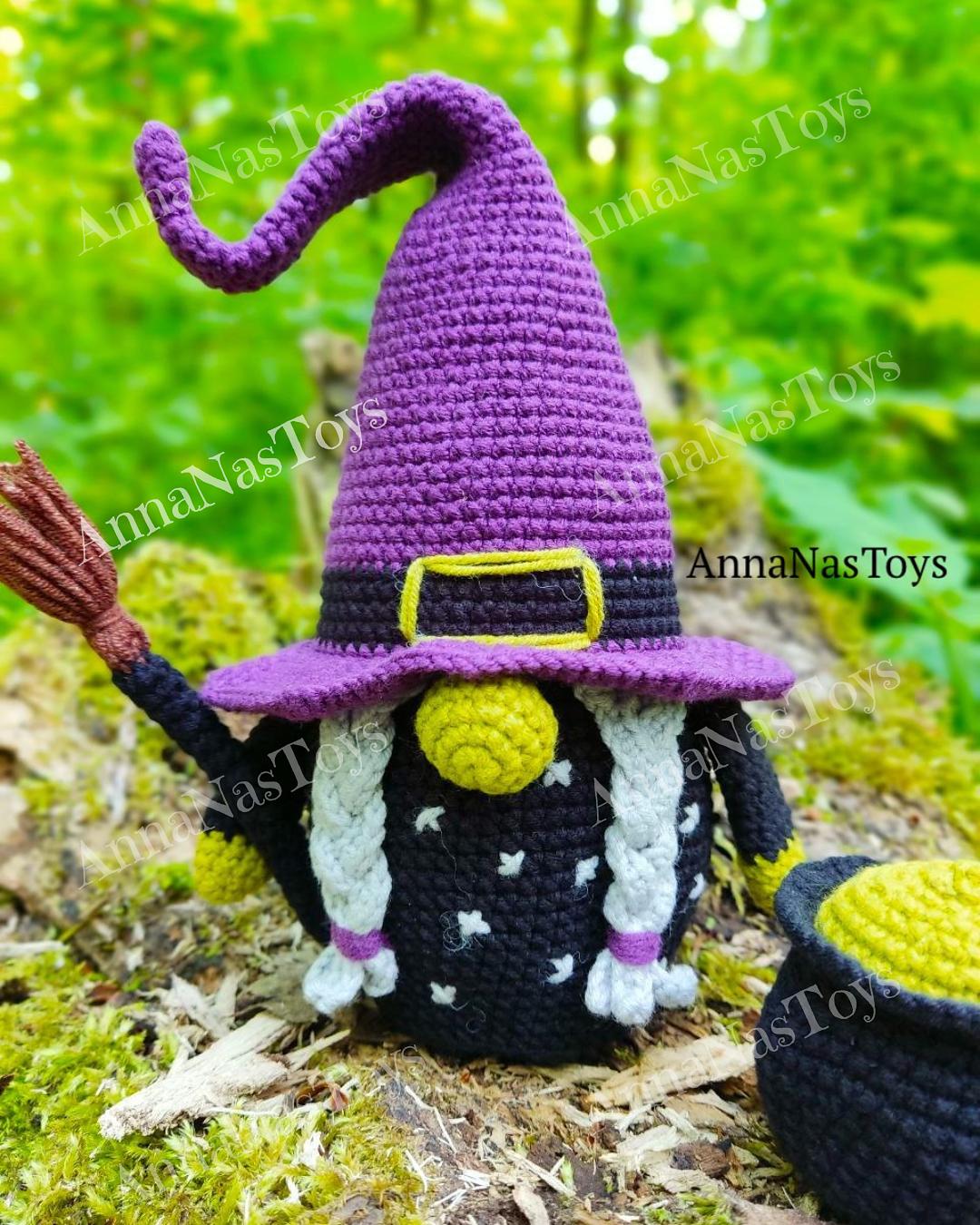 Witch with a green nose