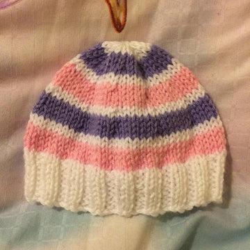 Cute Newborn Baby Beanie's Knitting Pattern Book