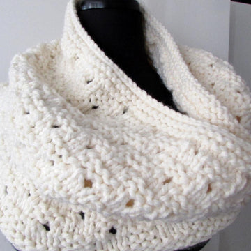 Checkered Dots Chunky Cowl