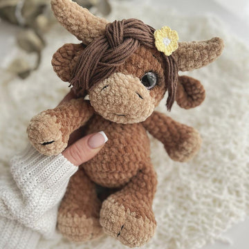 Plush highland cow toy