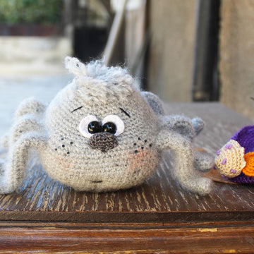 Crochet spider