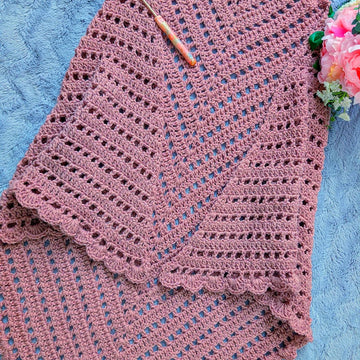 Crochet Sparkly Vintage Shawl Pattern