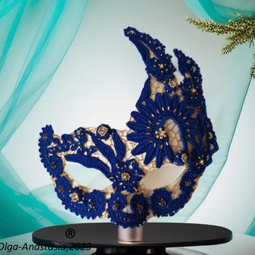 Carnival lace blue crochet mask 2.